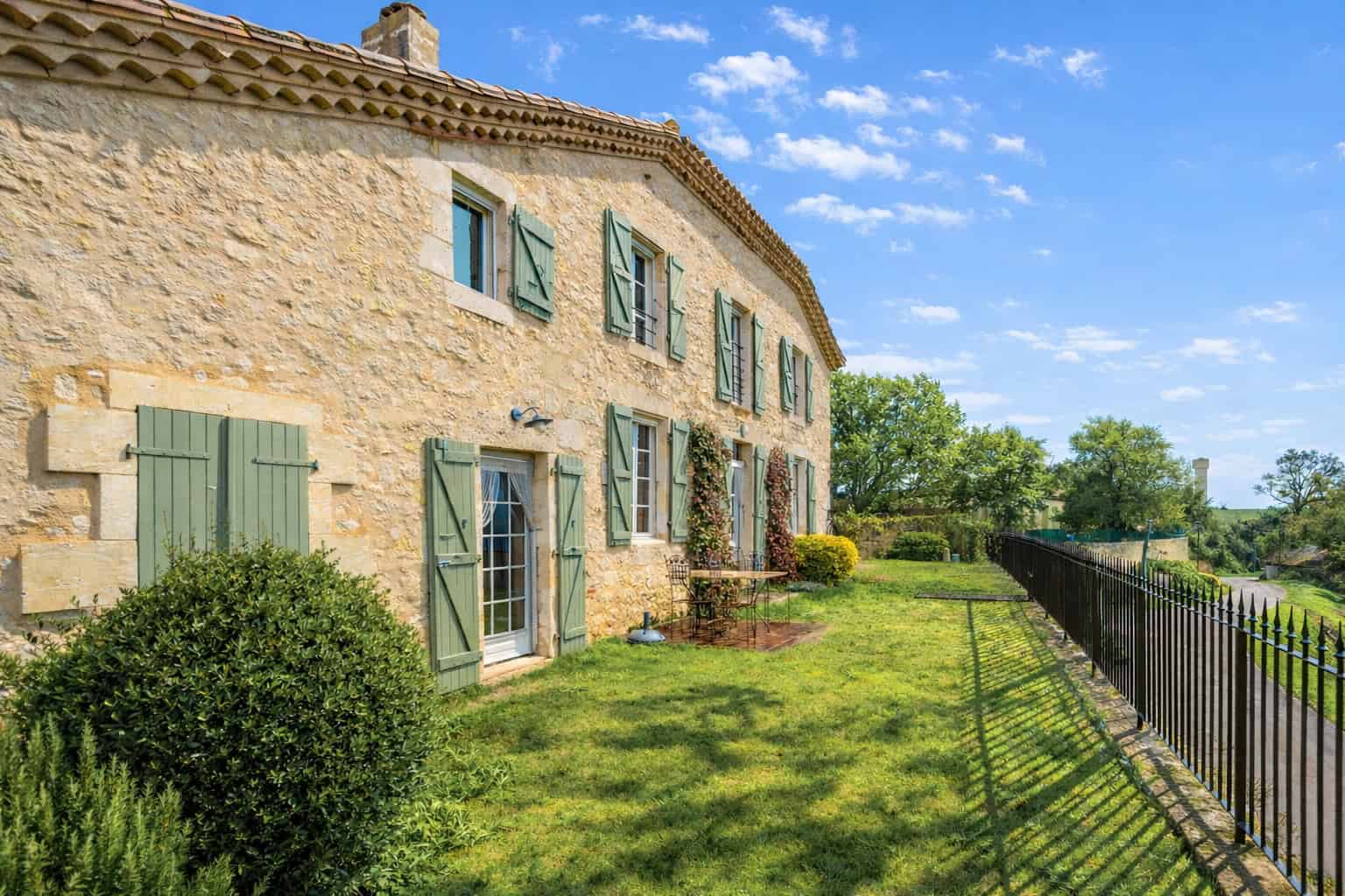 Maison de village avec annexe